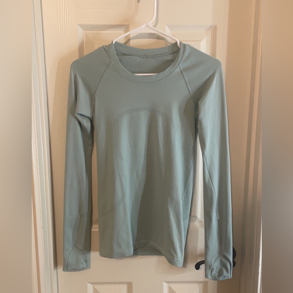 Light blue swiftly tech